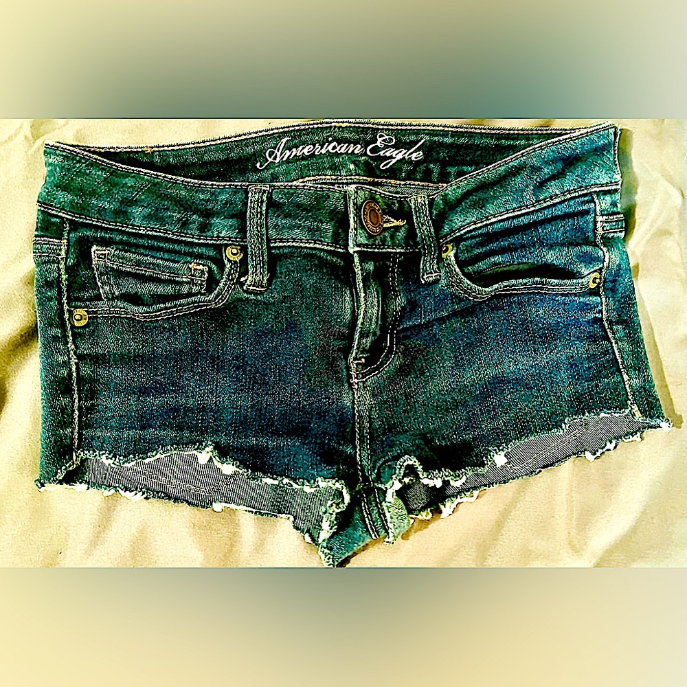 American Eagle cut off shorts